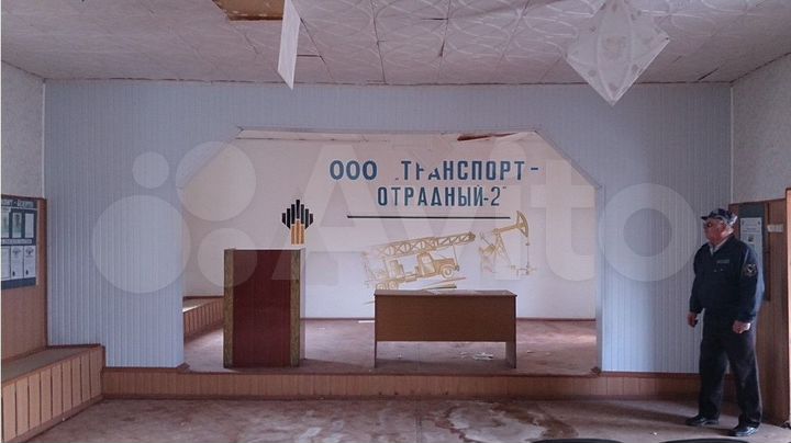 Здания, 671 м²