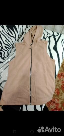 Костюм женский новый 48