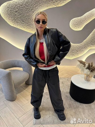 Кожаная куртка бомбер miu miu