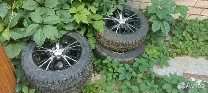 R14 Accelera 651 105/45, PCD 4x98 DIA 10