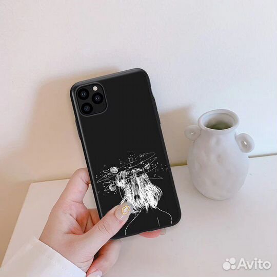 Чехлы на iPhone 11