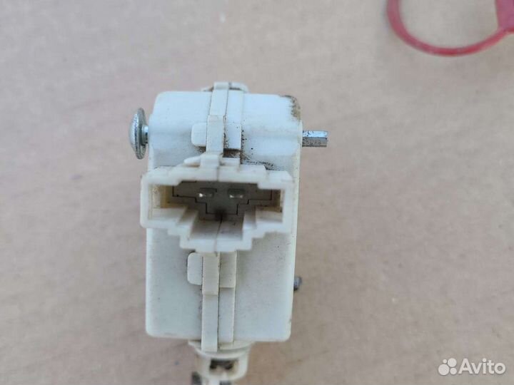 Активатор лючка бензобака Audi A4 B6/B7 00-09г