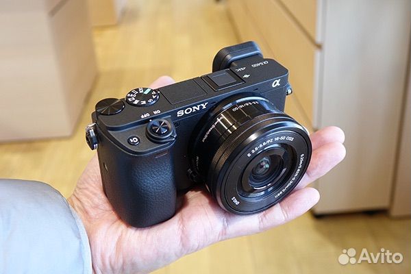 Камера Sony A6400