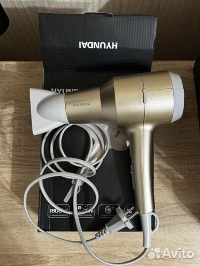 Фен hyundai
