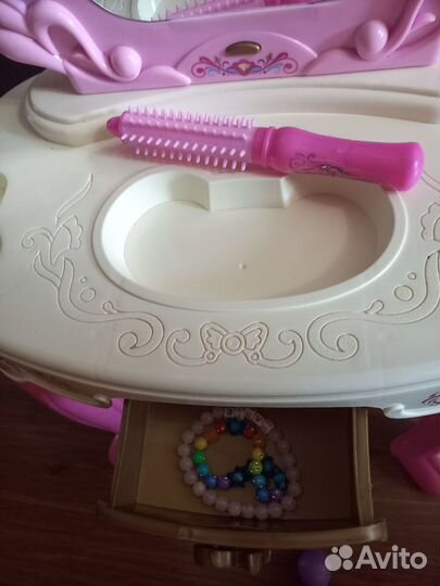 Детский туалетный столик для девочки