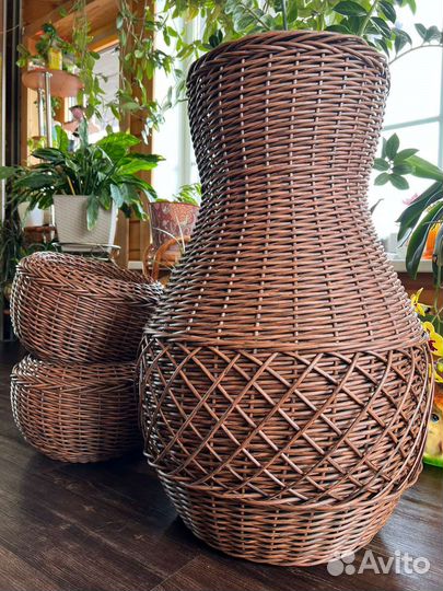 Кашпо плетеное из искусственного ротанга