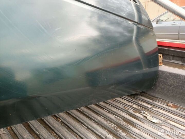 Правая передняя дверь Nissan Terrano WD21