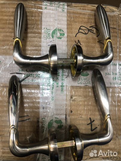 Дверная ручка