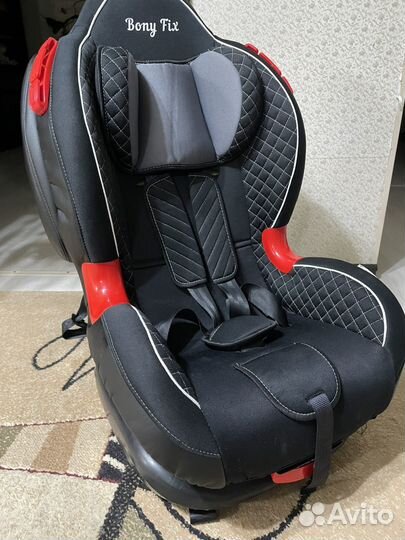 Автомобильное кресло