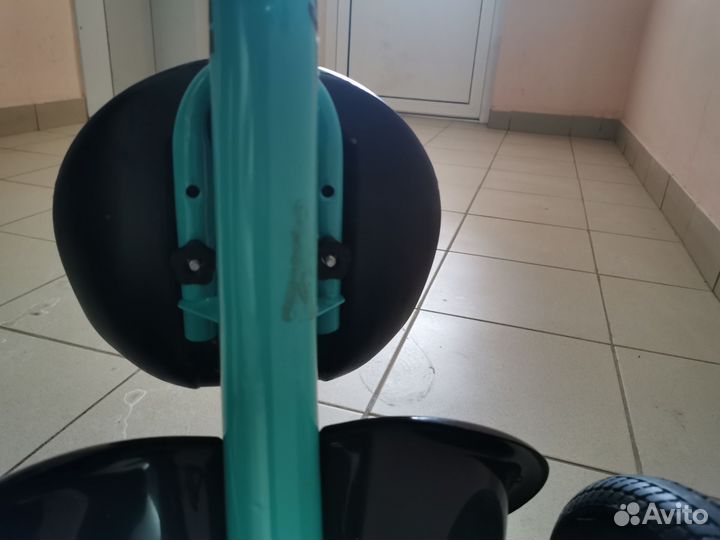 Трехколесный велосипед на надувных колесах