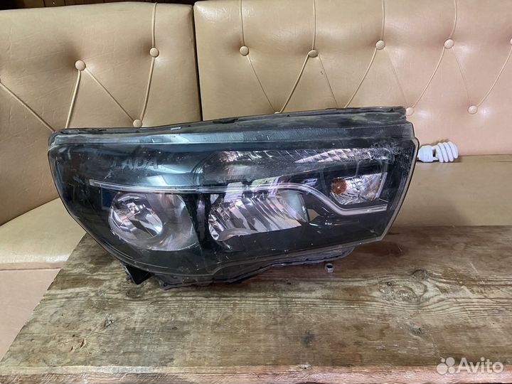 Фара LADA Vesta б/у правая
