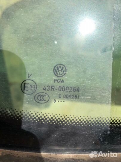 Глухое стекло заднее правое VW Passat B 7