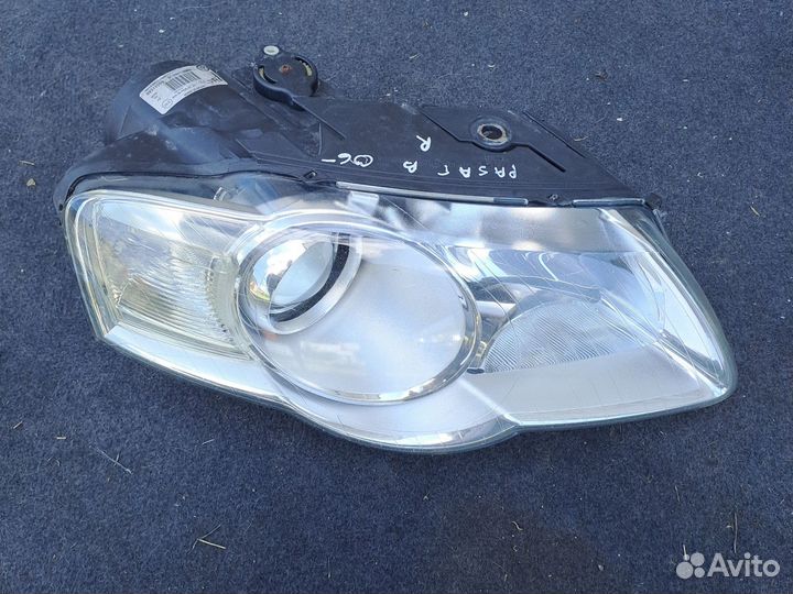 Фара передняя правая Volkswagen Passat B6 оригинал