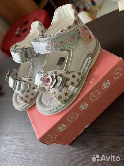 Сандали для девочки