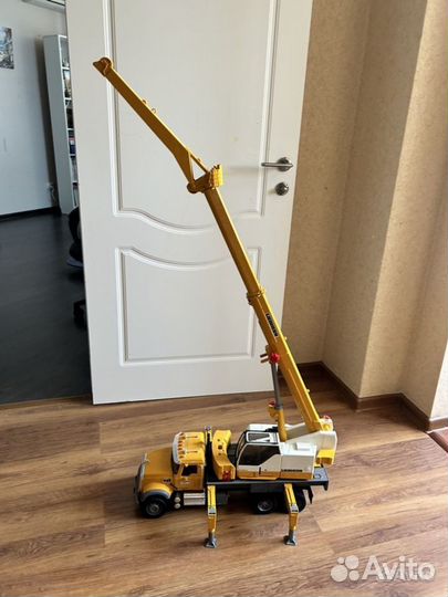 Игрушка bruder автокран