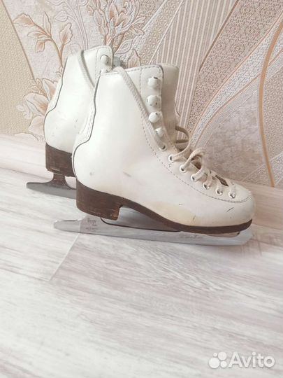 Коньки фигурные