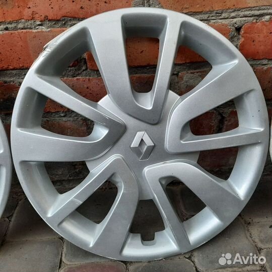 Колпаки R15 на Renault Logan 2