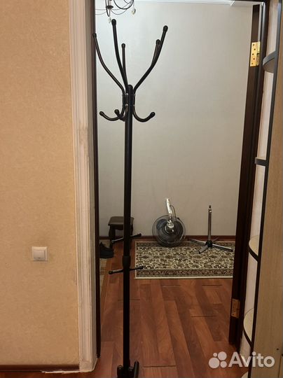 Вешалка напольная