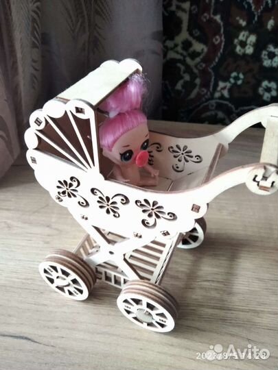 Коляска кукольная