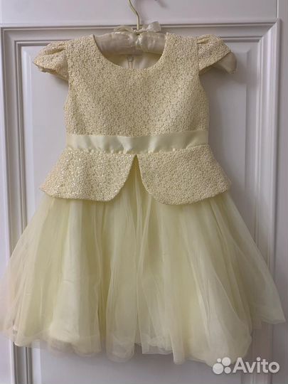Платье для девочки на 4-6 лет