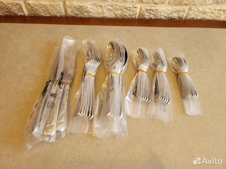 Наборы столовых приборов и ножей Zepter