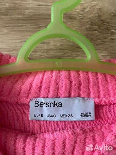 Свитшот женский bershka