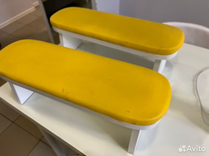 Подставка для рук маникюрная