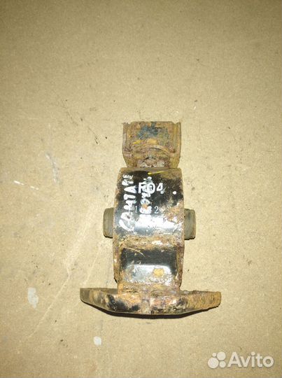 Опора двигателя передняя Hyundai Santa Fe см