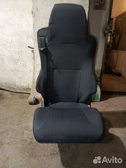 Пассажирское сиденье howo