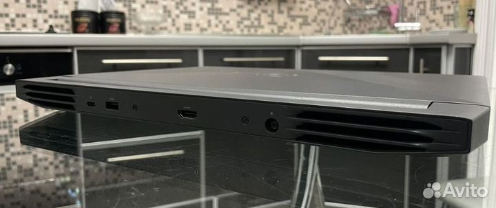 Почти новый 12 ядерный игровой ноутбук Dell