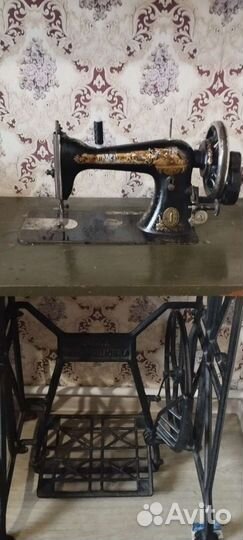 Швейная машина Singer