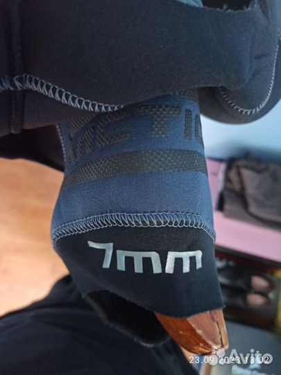 Гидрокостюм-жилет со шлемом Arctic West