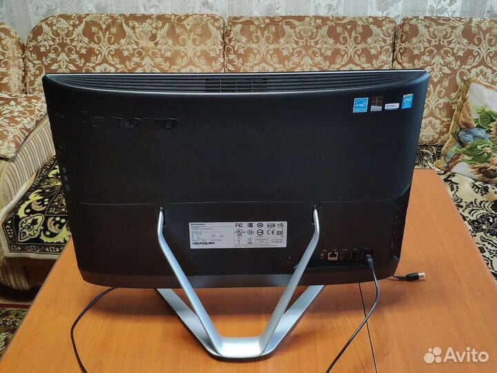 Моноблок Lenovo C560 (57326740)