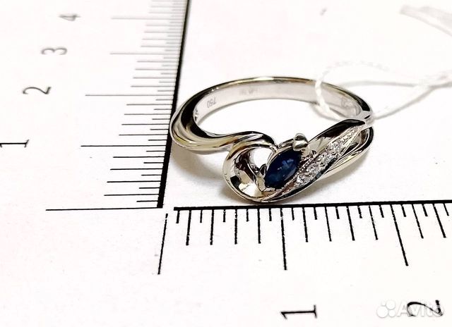 Золотое кольцо с камнем 16,5р