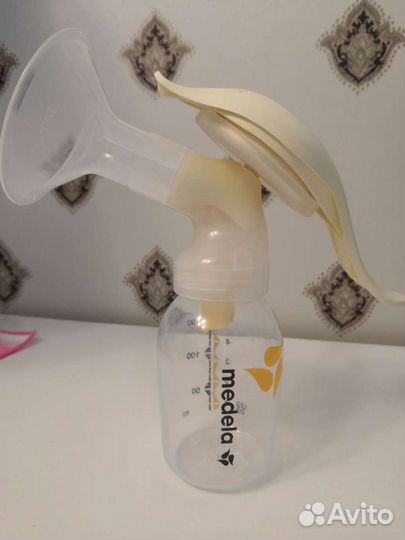 Молокоотсос medela ручной