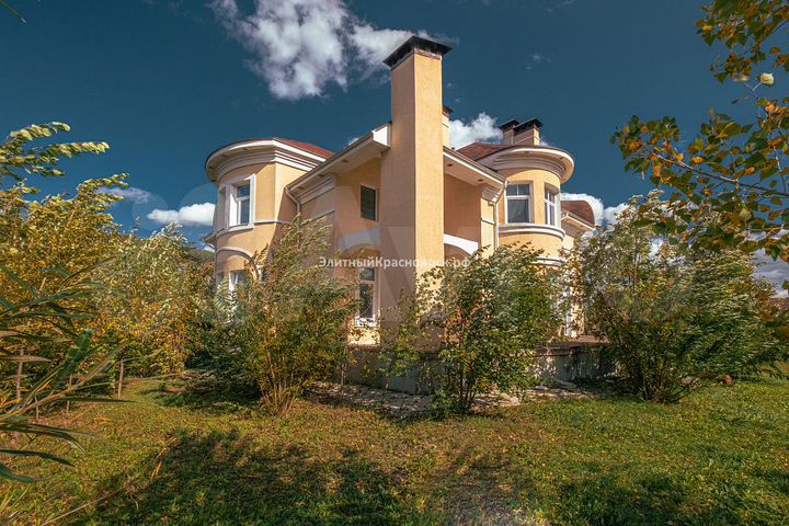 Дом 720 м² на участке 50 сот.