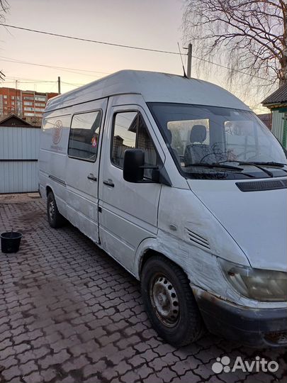 Mercedes-Benz Sprinter цельнометаллический, 2004