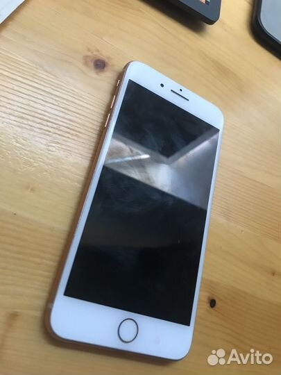 iPhone 8 Plus, 64 ГБ