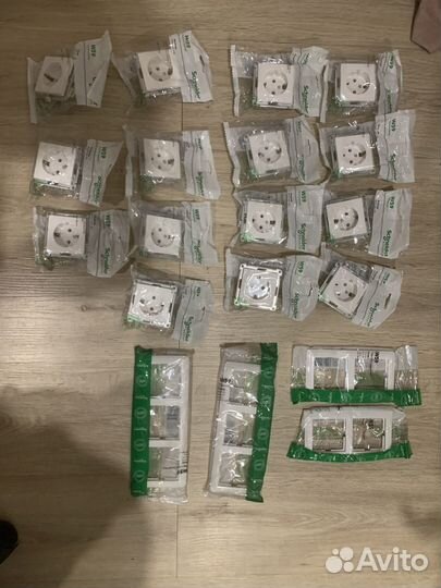 Розетки, рамки, выкл.и перекл. Schneider Electric