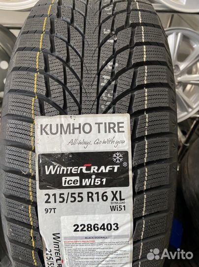 Kumho WinterCraft Ice Wi51 215/55 R17 97T