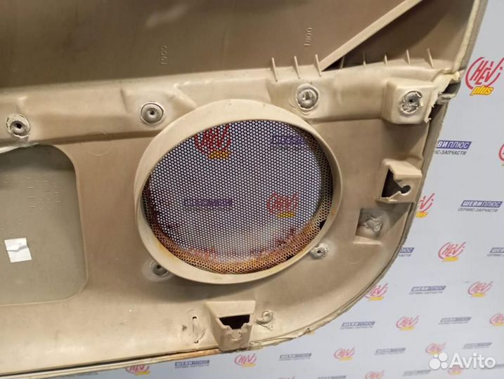 Обшивка двери передней правой Chevrolet Tahoe