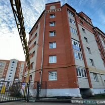 3-к. квартира, 100 м², 1/6 эт.