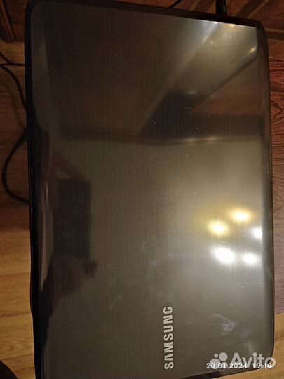 Ноутбук samsung R525JT03ru рабочий