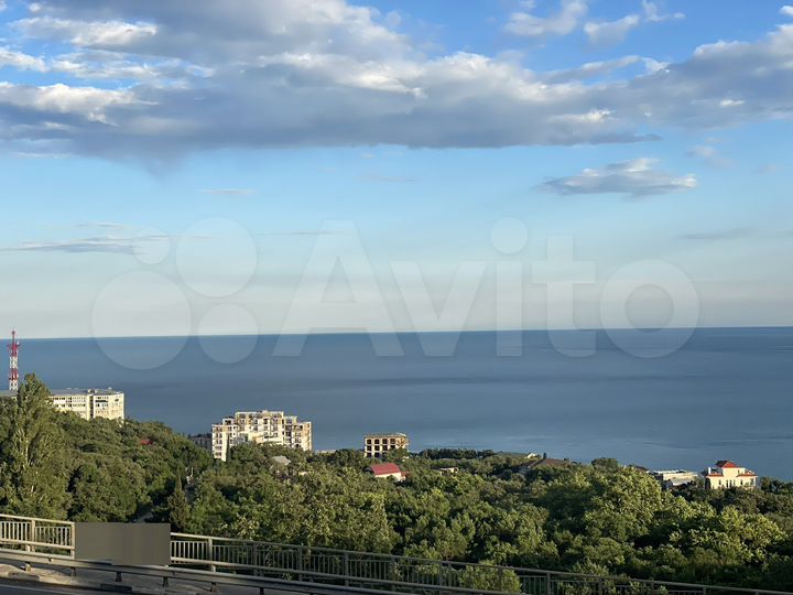 2-к. квартира, 59 м², 1/3 эт.