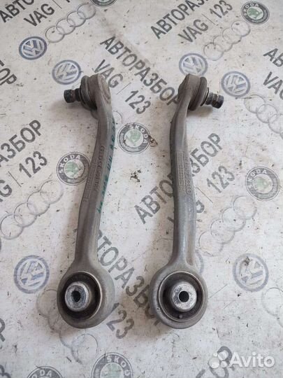 Рычаг передний верхний Audi A4 B8