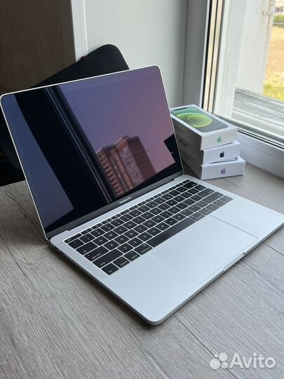 MacBook Pro 2017 Как новый SSD 256gb