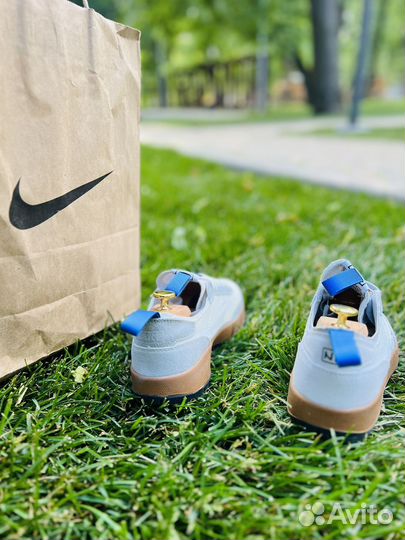 Кроссовки новые 44 размер