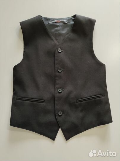 Жилетка для мальчика школьная, р. 128-134, черная