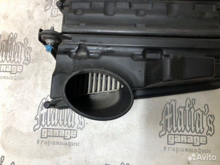 Корпус воздушного фильтра Mercedes-Benz Gl-Class