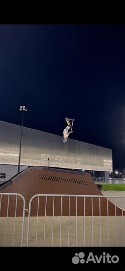 Тренер по трюковому самокату